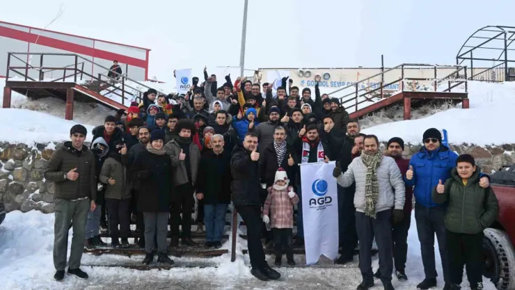 AGD'li gençler Erciyes'te doyasıya eğlendi