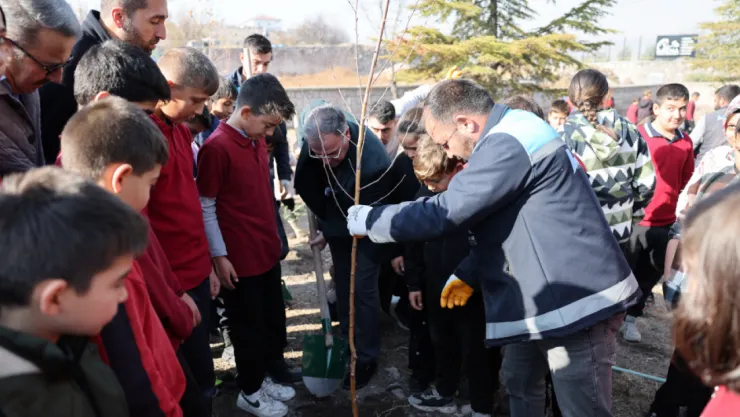 Hacılar'da Ağaç Dikim Etkinliği