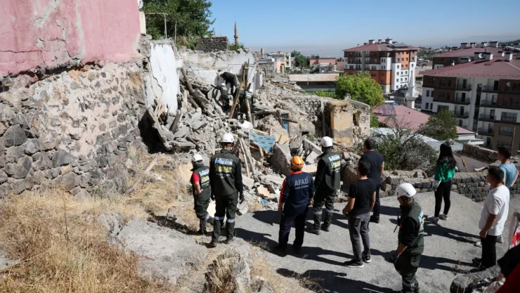 Hacılar'da deprem tatbikatı yapıldı
