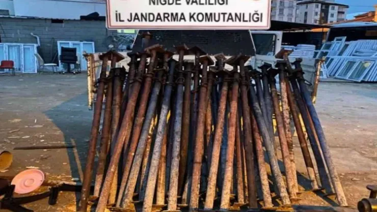 Hırsızlık zanlısı 3 kişi yakalandı