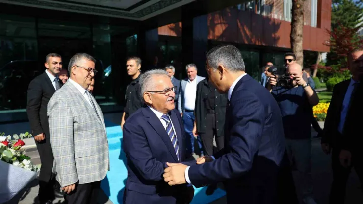 İçişleri Bakanı Yerlikaya Kayseri'de