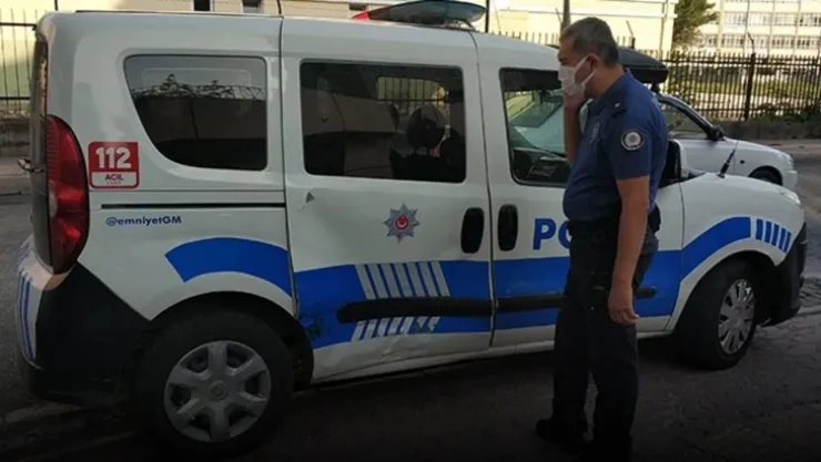 İki grup arasında çıkan kavgada tabanca ile ateş açıldı