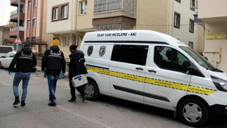 İlaç almak için çıktığı evine giremedi