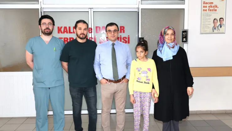 İleri mitral kapak yetmezliği olan 9 Yaşındaki Mina, sağlığına kavuştu