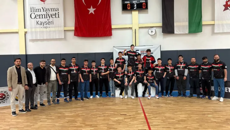 İmam Hatipli Güreşçiler Kayseri'de Kıyasıya Yarıştı