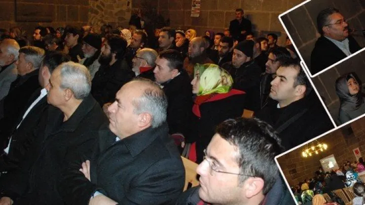 İSTİKLAL ŞAİRİ  'MAZLUM ŞAİR MEHMET AKİF KONFERANSI' İLE ANILDI