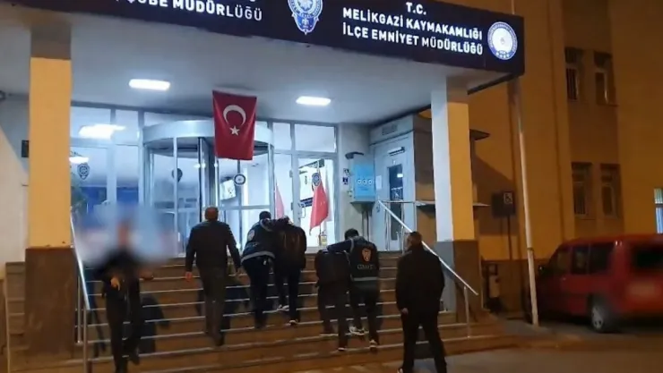 İşyerini kurşunlayanlar kıskıvrak yakalandı