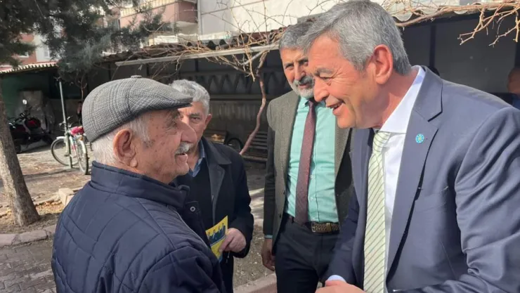 İyi Parti Adayı Kazım Yücel Yeşil Mahalle'de hemşehrileriyle buluştu