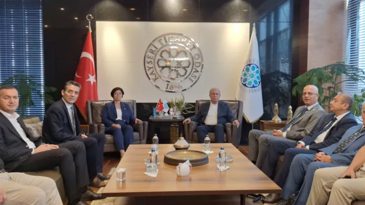 İYİ Parti Kayseri'de sahaya çıktı