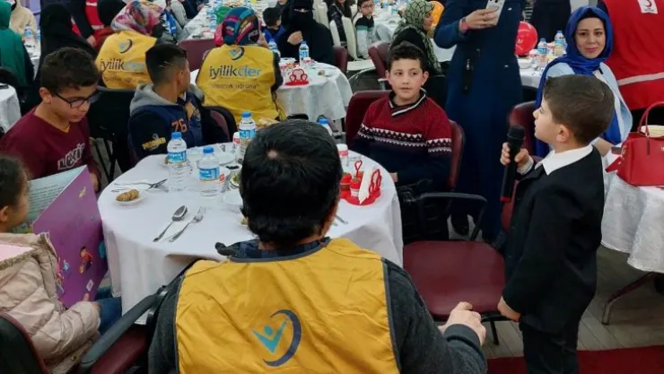 İyilikder'den yetim ailelerine iftar