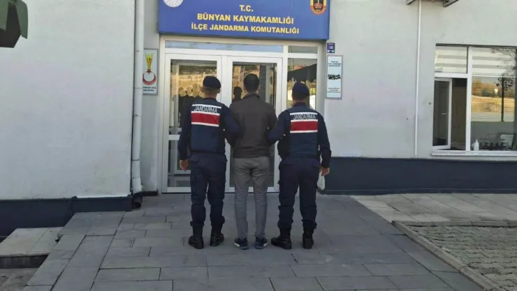 Jandarma'dan FETÖ operasyonu: 6 yıl hapis cezasıyla aranan şahıs yakalandı