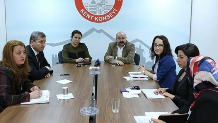 Kadın meclisi çalışmalarına başladı