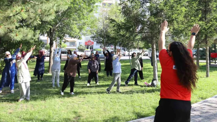 Kadınlar 'Sabah sporunda buluşalım' etkinliğinden memnun