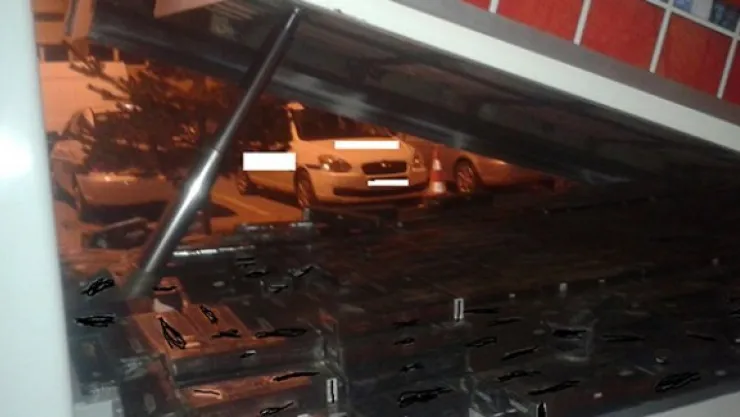 Kamyonetin zulasından 11 bin 850 paket kaçak sigara çıktı