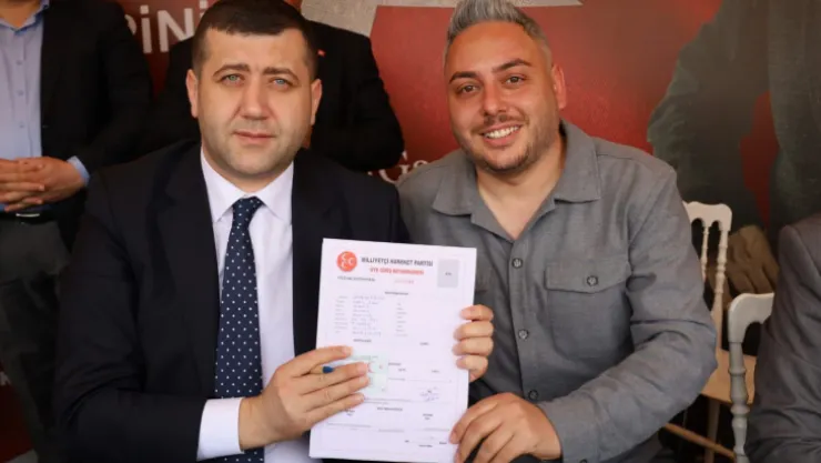 Kapalı Kale Orkestra Şefinin MHP'ye üye kaydını Baki Ersoy Yaptı