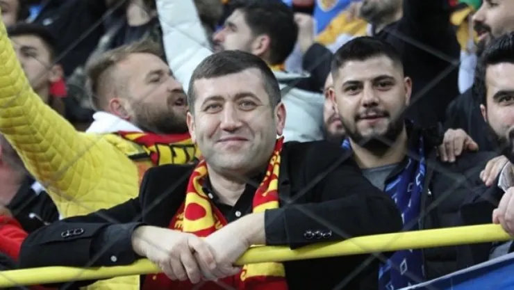 Kapalıkaleli taraftarlar, Baki Ersoy'u duygulandırdı.
