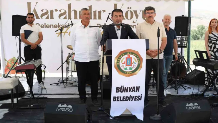 Karahıdır 4. Geleneksel Pilav Domates Şenliği gerçekleştirildi