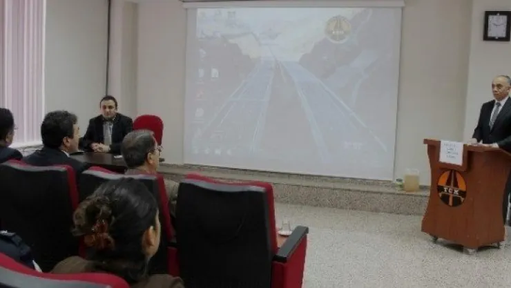 Karayollarının 2013-2014 Kar Ve Buz Mücadelesi İle İlgili İstişare Toplantısı Yapıldı 