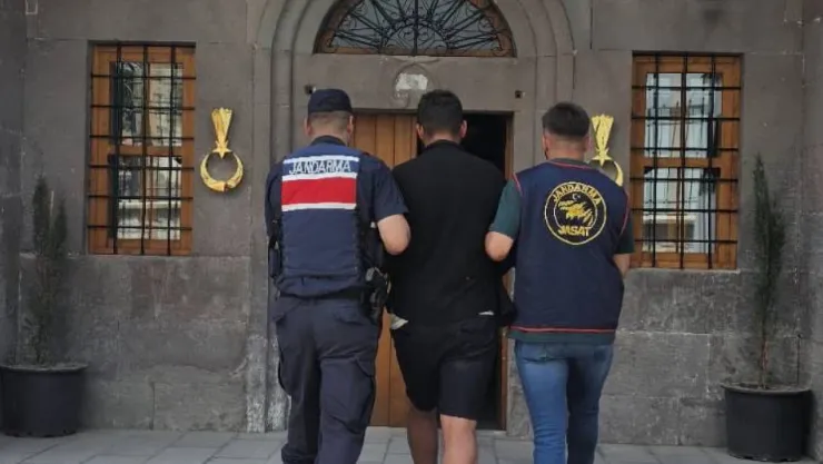 Kasten öldürme suçundan aranan şahıs Gömeç'te yakalandı