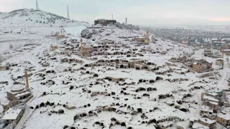 Kayaşehir beyaza büründü