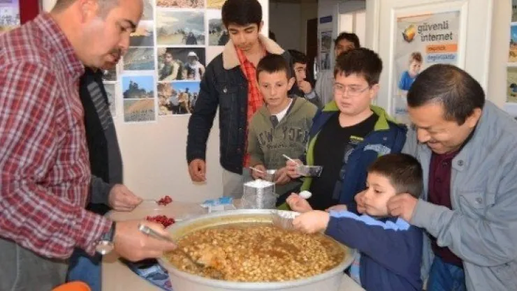 Kayged'den Aşure İkramı 