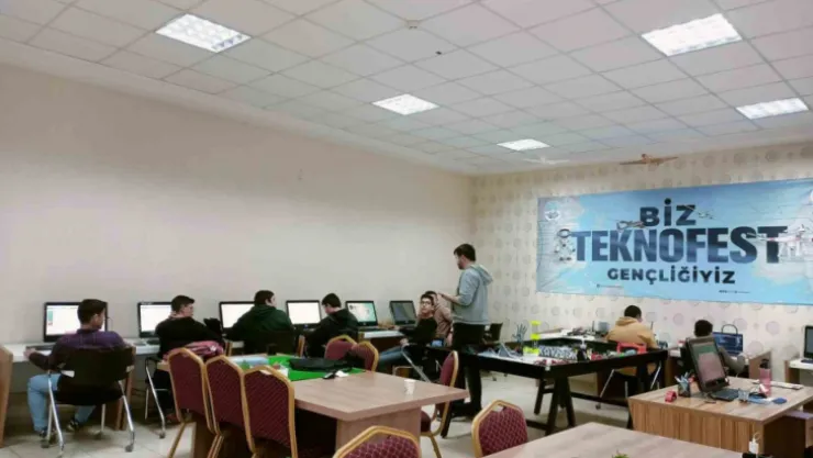 KAYMEK, 'Projen ile gel' sloganıyla Teknofest gençliği yetiştiriyor