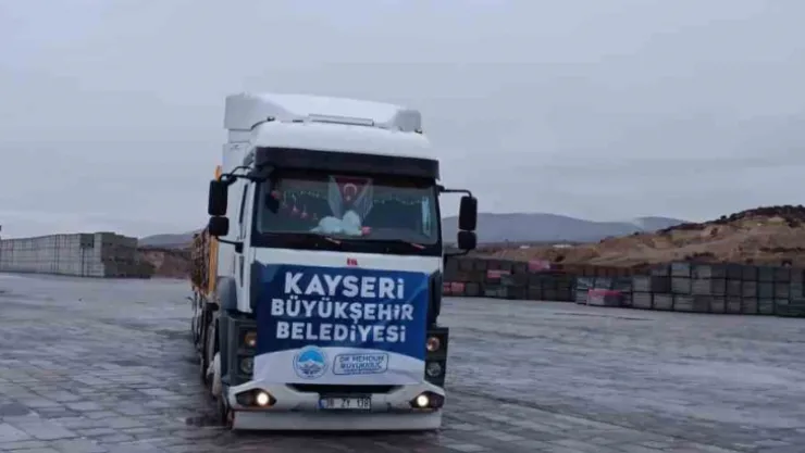 Kayseri'den Darende'ye 3 bin metrekare kilitli parke