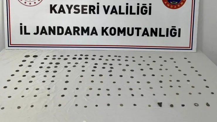 Kayseri'de 181 adet Roma Bizans sikkesi ele geçirildi