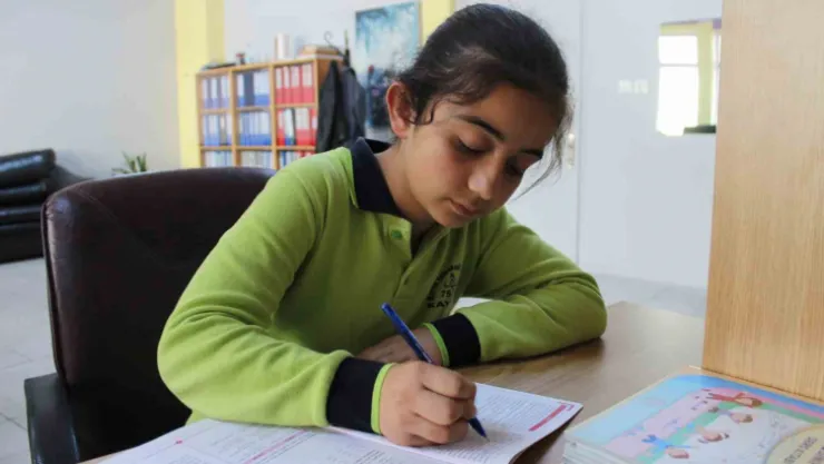 Kayseri'de çalışma masası ve kitaplığı olmayan öğrenci kalmayacak