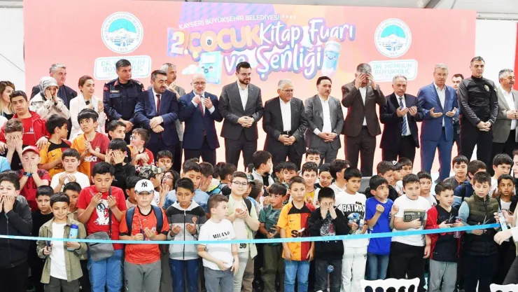 Kayseri'de Çocuklar İçin Kitap Fuarı ve Şenliği'ne Görkemli Açılış