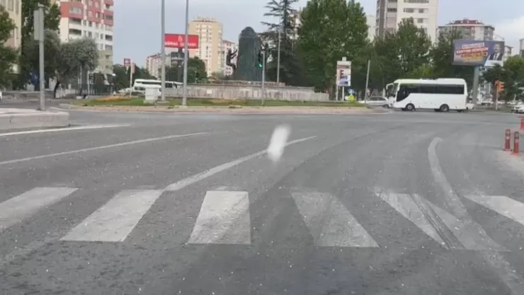 Kayseri'de dolu yağışı etkili oldu