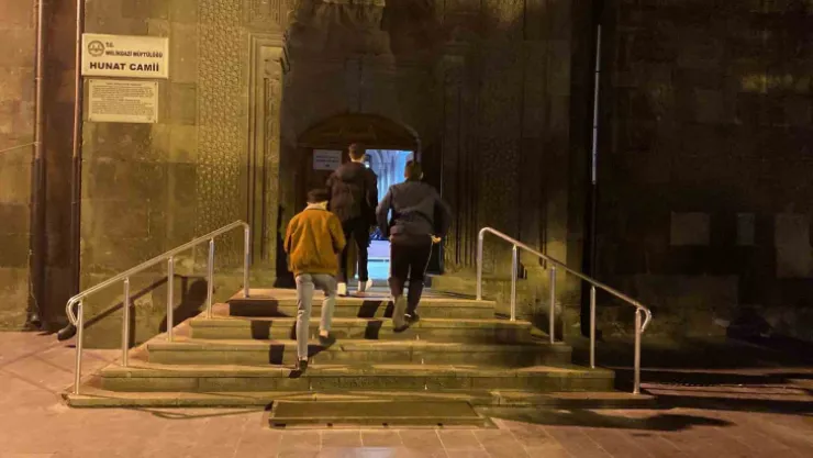 Kayseri'de ilk teravih namazı kılındı