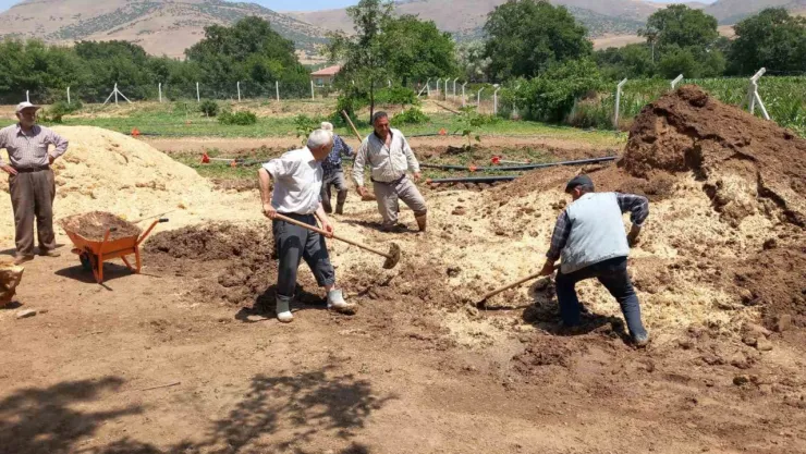 Kayseri'de kerpiç ev ustalığı yeniden canlandırılıyor