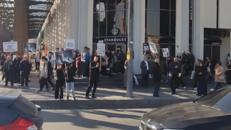 Kayseri'de Sessiz Direniş: Gazze İçin 8 Aydır Meydanlarda