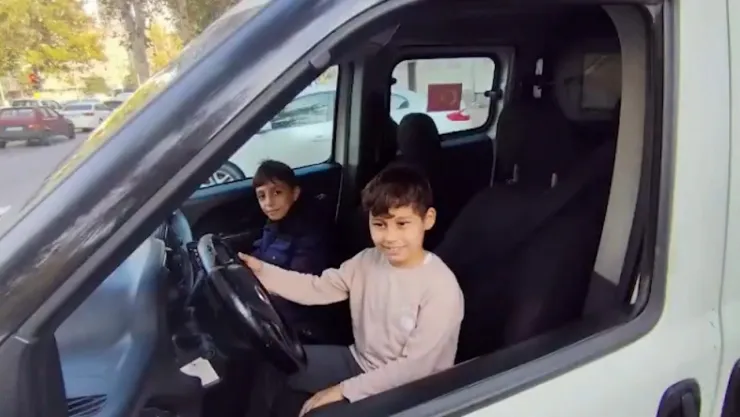 Kayseri emniyetinden miniklere jest