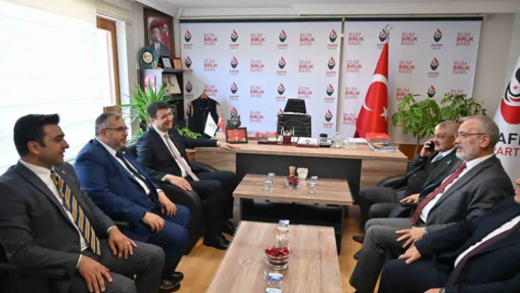 Kayseri Milletvekili Arıkan siyasi partilerle bayramlaştı