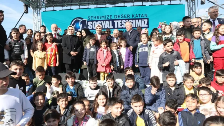 Kayseri'nin en büyük sosyal tesisi açıldı