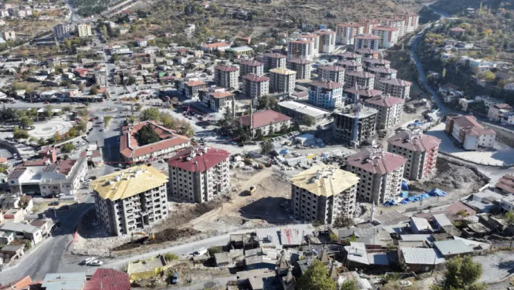 Kayseri'nin o ilçesinde TOKİ kuraları çekildi