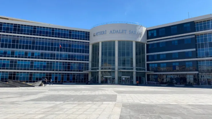 Kayseri Şeker Fabrikası önceki dönem Yönetim Kurulu Başkanı Vedat Ali Özışık ve beraberindekilerin yargılanmasına devam edildi