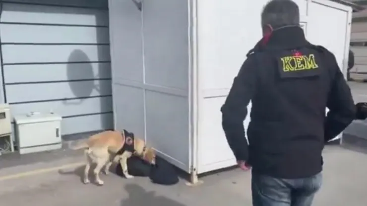 Şehirlerarası otobüste 5 kg'a yakın uyuşturcuyla yakalandılar