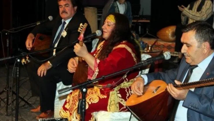 Kayseri 2. Uluslararası Halk Aşıkları Şöleni Renkli Görüntülere Sahne Oldu 