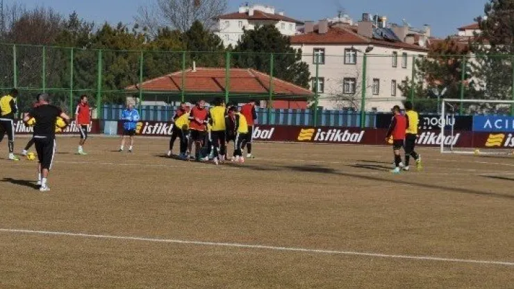 Kayseri Erciyesspor, Akhisar Belediyespor Maçı Hazırlıklarını Sürüyor 