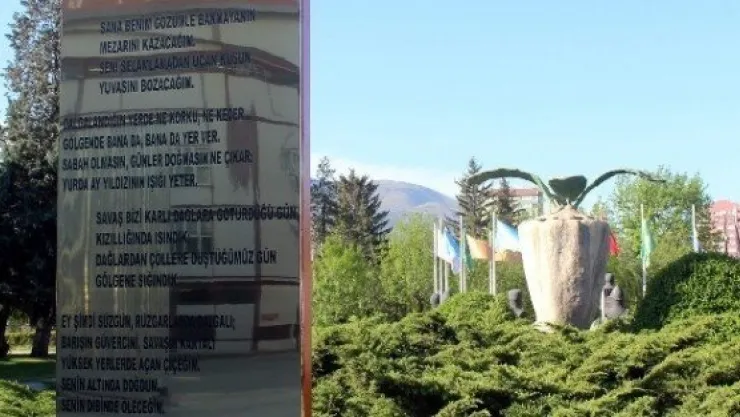 Kayseri Şeker'de 60. Yıl Etkinlikleri, Bayrak Anıtı İle Start Aldı 