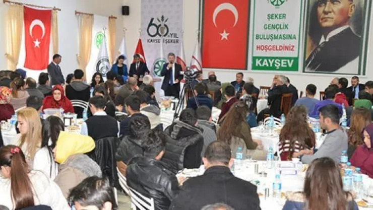 Kayseri Şeker'in gençlik buluşmasına öğrencilerden yoğun ilgi