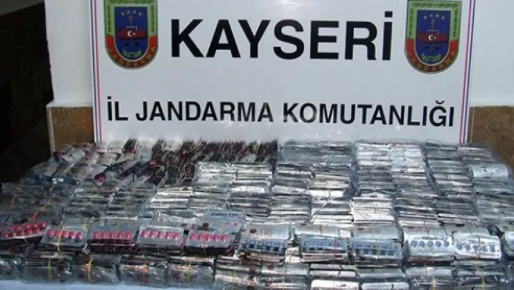 Kayseri'de 14 bin 500 adet cinsel uyarıcı hap ele geçirildi