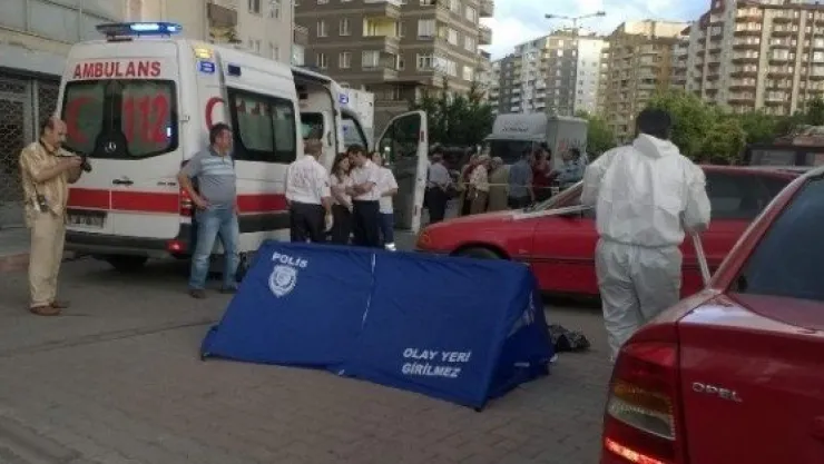 Kayseri'de 8. Kattan Düşen Kadın Öldü