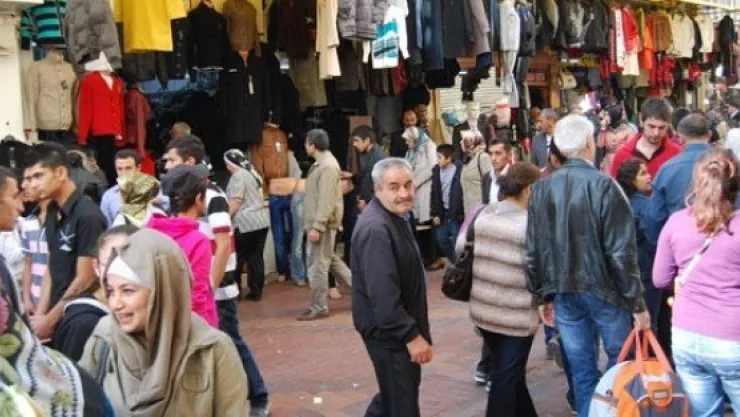 KAYSERİ'DE CADDE VE DÜKKNLAR BAYRAM İÇİN DOLDU TAŞTI