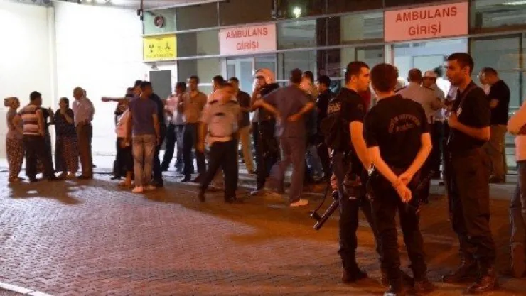 Kayseri'de Düğün Evi İle Cenaze Evi Birbirine Girdi: 2'si Polis 15 Yaralı 