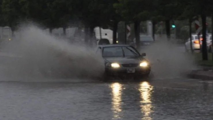 Kayseri'de Sağnak Yağış Zor Durumda Bıraktı