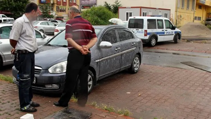 Kayseri'de şiddetli yağmur ve rüzgar etkili oldu